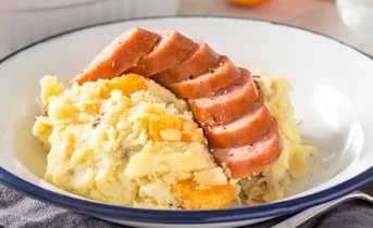 Zuurkoolstamppot met mandarijn, banaan en rozijntjes