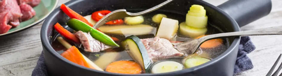 Aziatische vleesfondue met biefstuk en groenten
