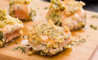 Zalmfilet met notenkruim