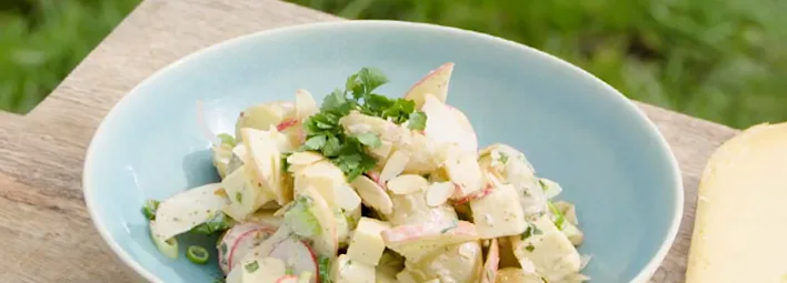 Zacht pittige aardappelsalade met graskaas