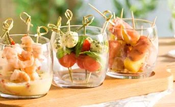 Gamba's met mangodip spiesjes
