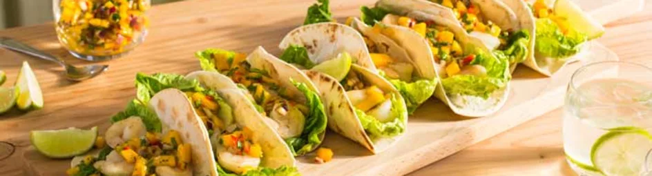 Taco’s met gebakken garnalen en mangosalsa