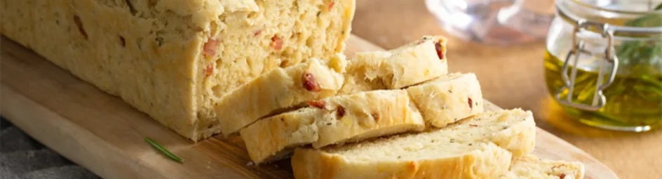 Aardappelbrood met spekjes en rozemarijn