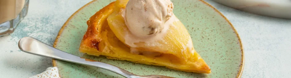 Peren tarte tatin met pecan karamel ijs