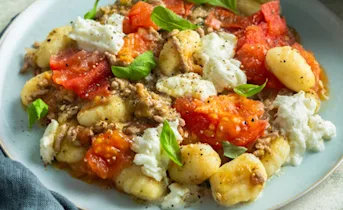 Gnocchi in tomaten-pesto saus