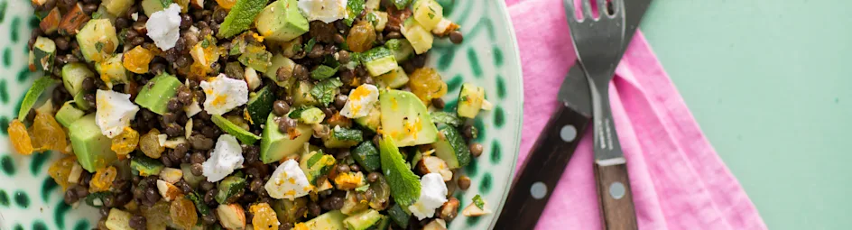 Linzensalade met avocado en muntdressing