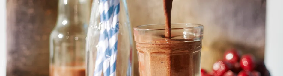 Ontbijtsmoothie met chocolade en kersen