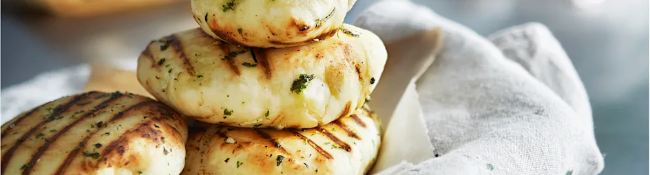 Platbrood met kruidenolie