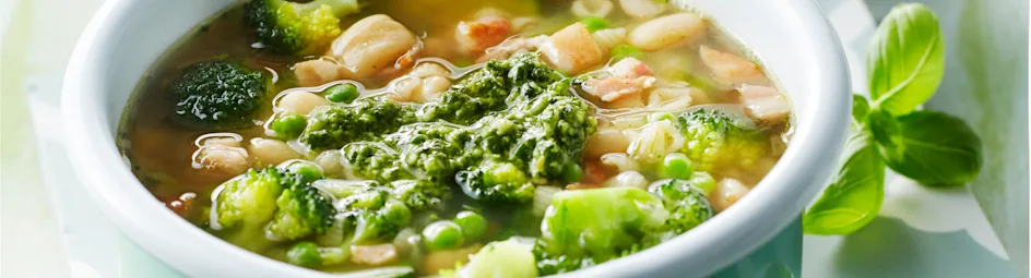 Groene minestrone met pesto