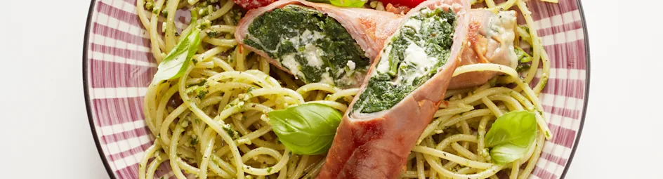 Knapperige hamrolletjes met spinazievulling