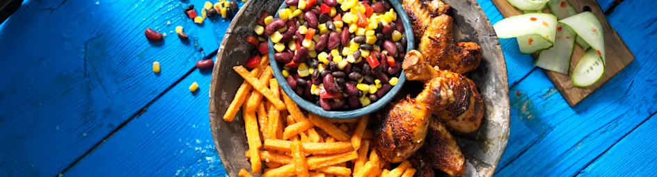 Pittige kip met zoete friet
