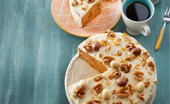 Worteltjestaart met roomkaasvulling