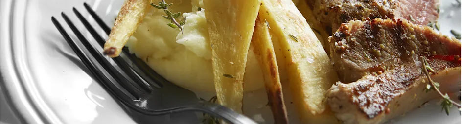 Geroosterde lamskoteletten met pastinaak en tijm