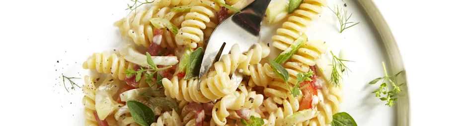 Fusilli met venkel en salami