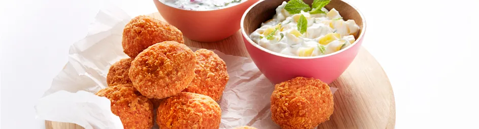 Chick-Ins met mango-muntdip en uienraita