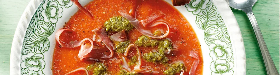 Toscaanse tomatensoep met pesto