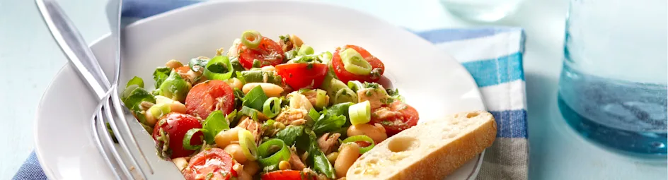 Tonijn met cannellinibonen en rucoladressing