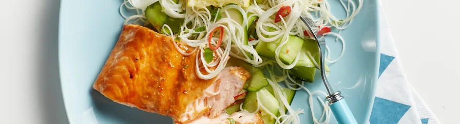 'Sticky' zalm met mihoensalade