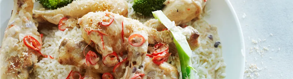 Kip met kokos en rode peper