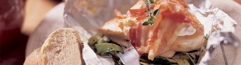 Kip met geitenkaas en bacon