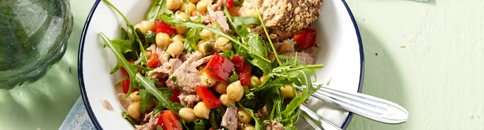 Kikkererwtensalade met tonijn