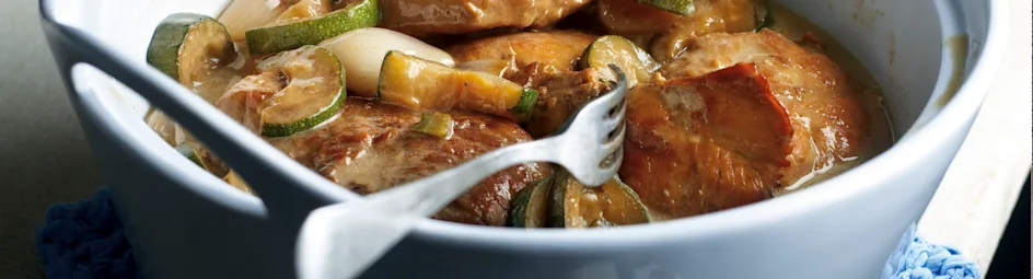 Kalfsstoofpotje met sjalotjes, courgette en grove mosterd
