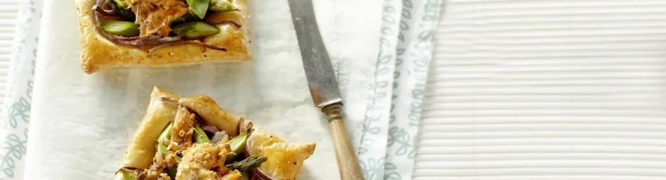 Bladerdeegtaartje met zalm