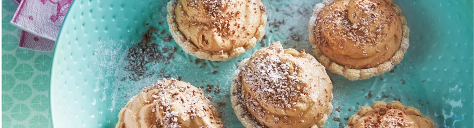 Taartjes met koffiemousse en gember