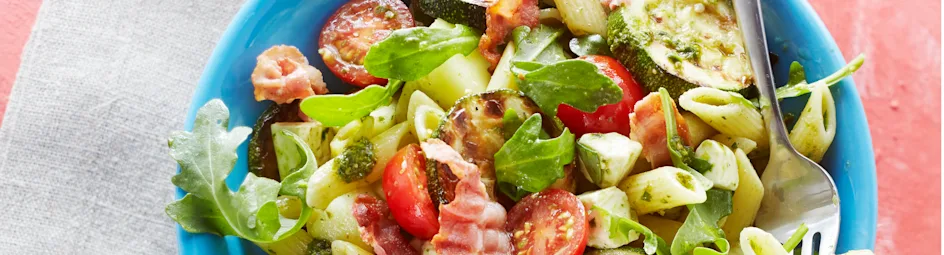 Pastasalade met courgette, feta en meloen