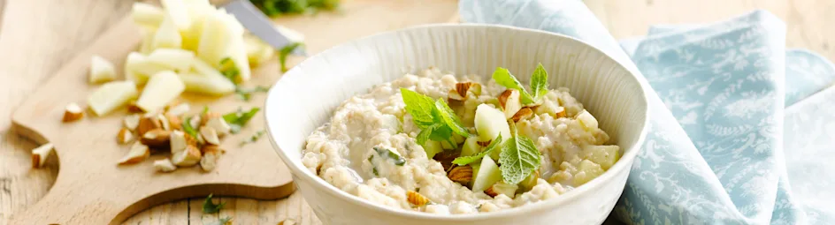 Hemelse havermoutpap met amandeldrink