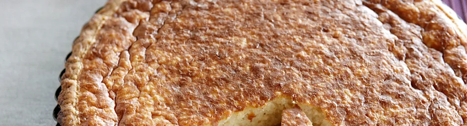 Zoete rijsttaart met speculaaskruidenbodem