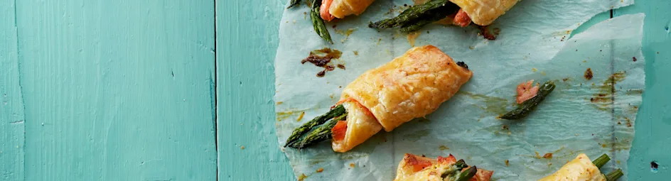 Zalmbroodjes met groene asperges