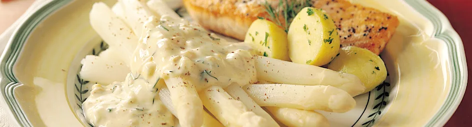 Zalm met asperges en witte wijnsaus