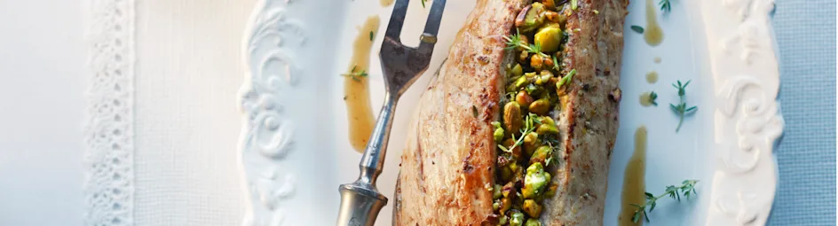 Varkenshaas met pistache en tuinkruiden