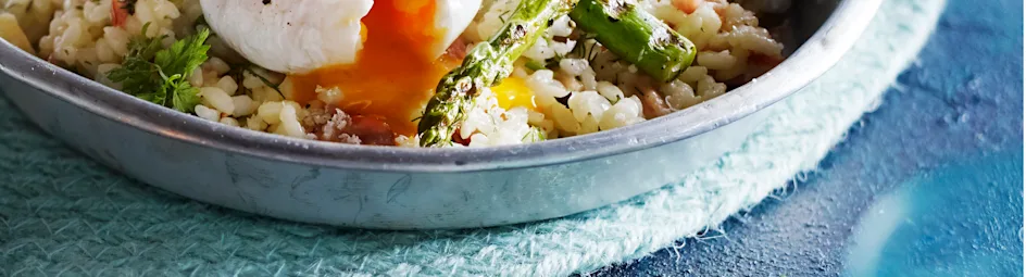 Risotto met groene asperges, ham en ei