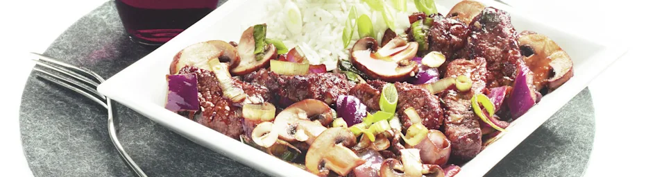 Snel gebakken biefstuk met lente-ui