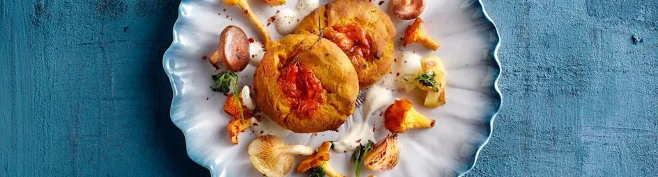 Scones van zoete aardappel met paddenstoelen