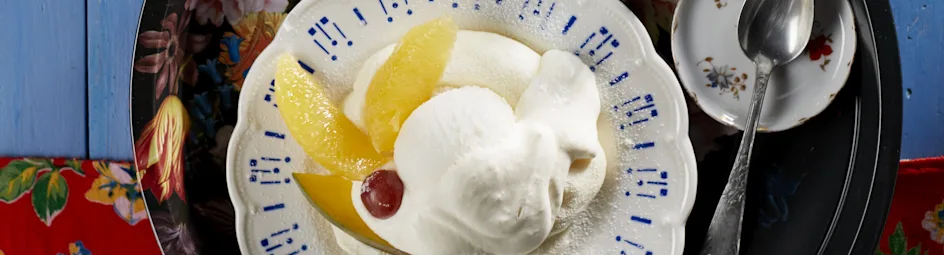 Pavlova met citroensorbet