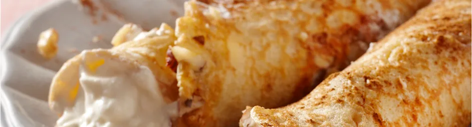 Notenpannenkoek met koekkruiden en roomvulling