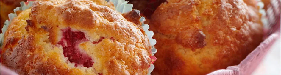 Muffin met frambozen en amandelen