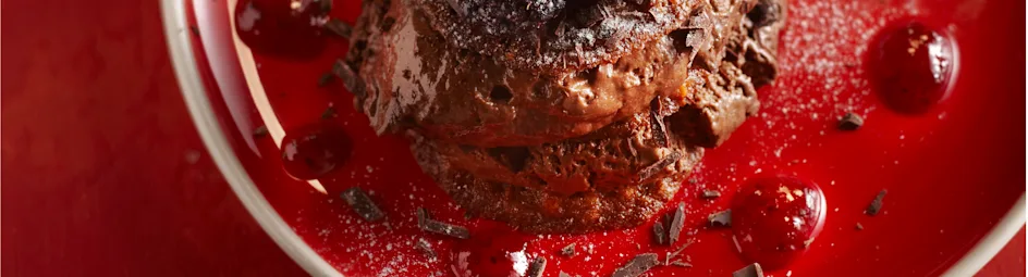 Kletskopjes met chocolademousse en cranberrysaus