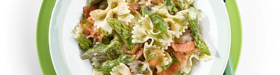 Farfalle met zalm en asperges