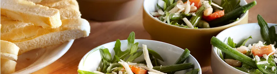 Bonensalade met groenekruidendressing