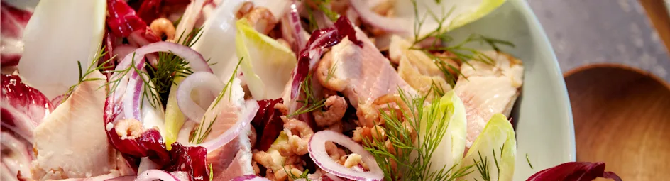 Salade met gerookte forel en Hollandse garnalen