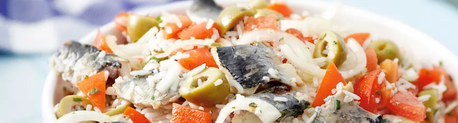 Rijstsalade met sardines