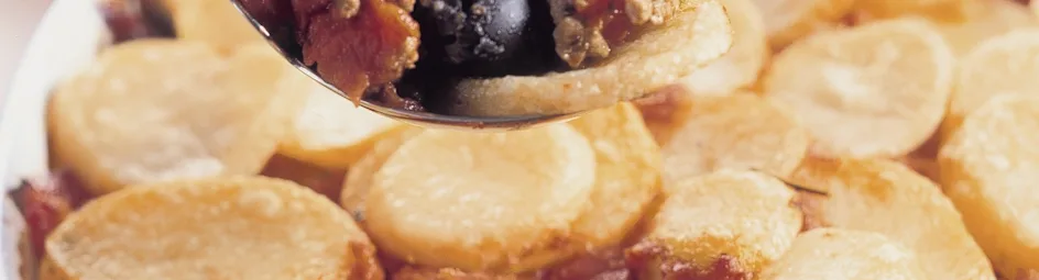 Provençaalse aardappelschotel met gehakt