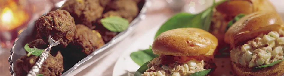 Marokkaanse gehaktballetjes met pittige yoghurtsaus