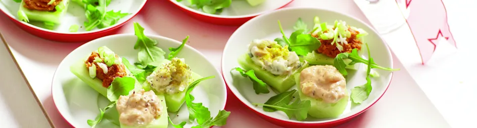 Gevulde komkommerbootjes