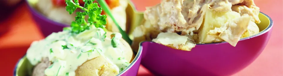 Gepofte aardappel met diverse vullingen