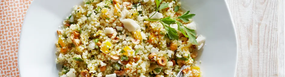 Couscoussalade met abrikozen en geitenkaas